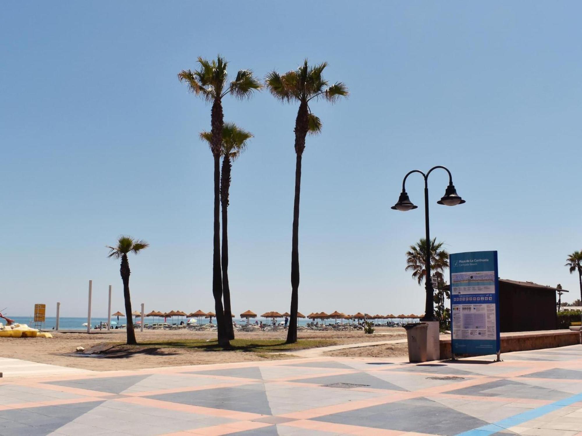 Luminoso apartamento de 3 dormitorios a pie de playa en Torremolinos Exterior foto